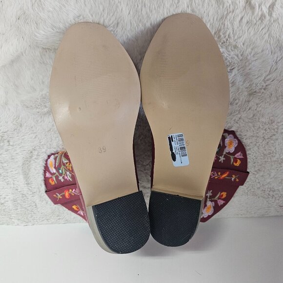 NWT Red Embroidered Floral Faux Leather Cowgirl Boho Snip Toe Bootie 39 (8) - Picture 10 of 11